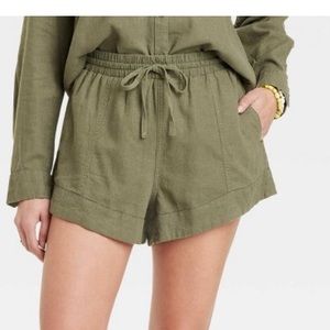 Women's High-Rise Linen Pull-On Shorts -
Universal Thread™m Olive Green L NWT
